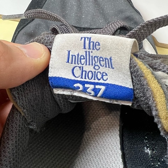 Men’s New Balance 237 Size 10.5 Black Classic Sneakers - Picture 8 of 12